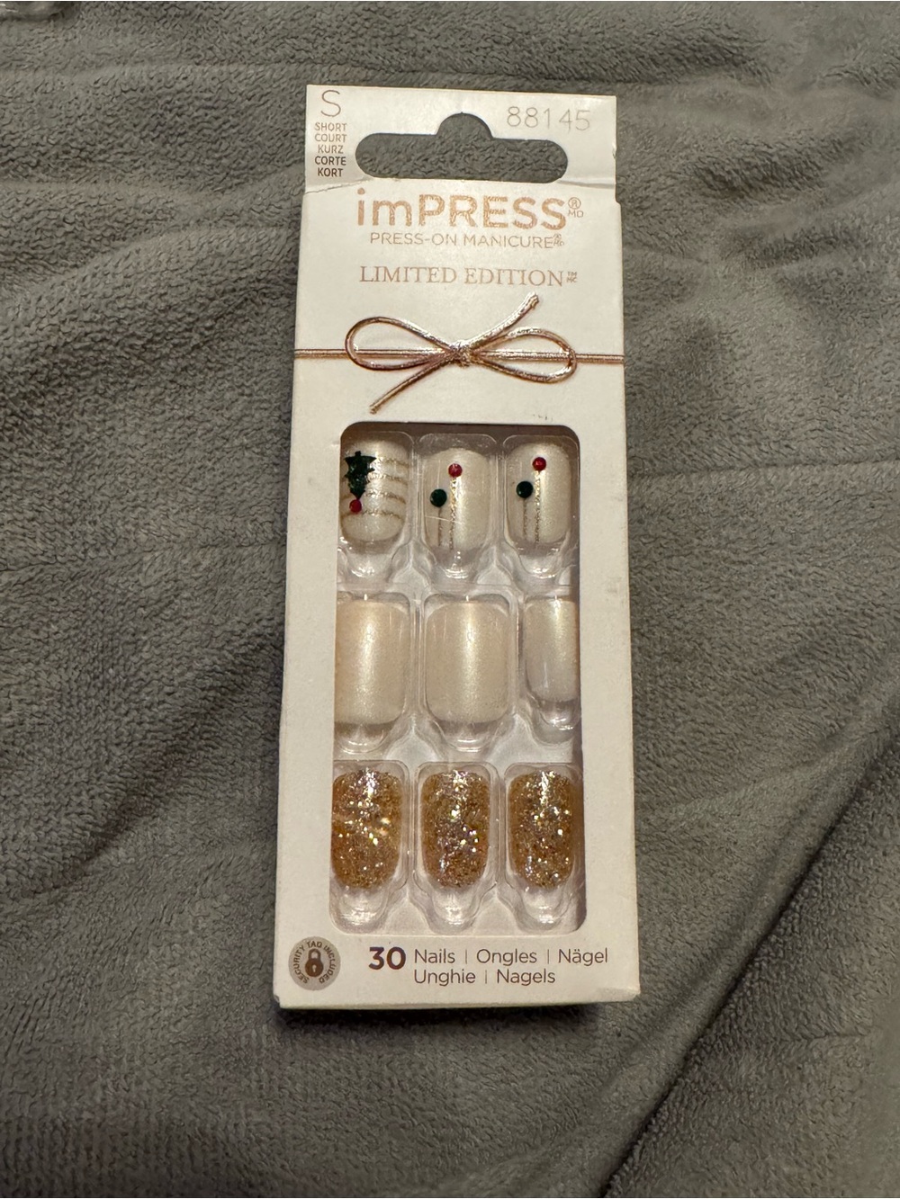 imPRESS Press-On Manicure in Pearl White with Gold & Festive Dots